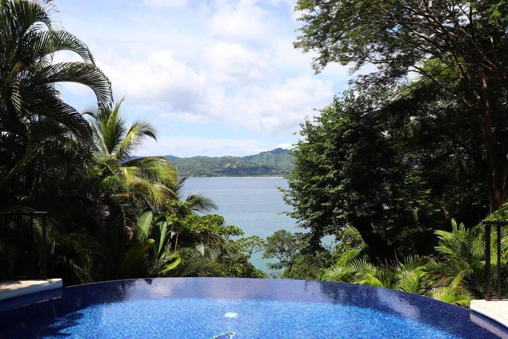 Beachfront villa - Casa Colibri