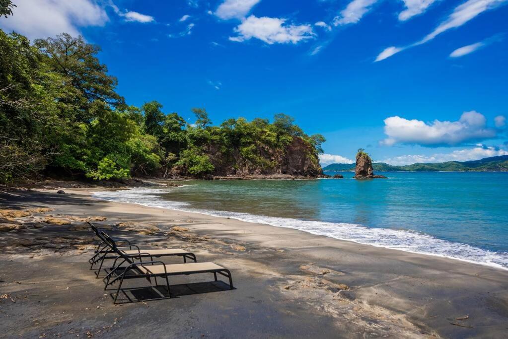 Beachfront villa - Casa Colibri