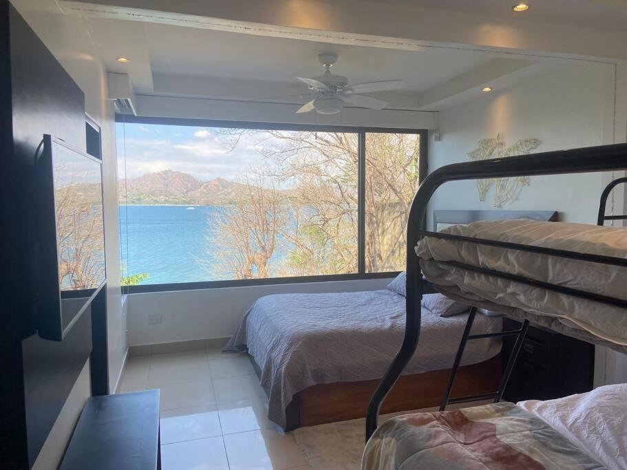 Beachfront villa - Casa Colibri