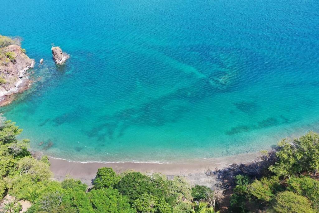 Beachfront villa - Casa Colibri