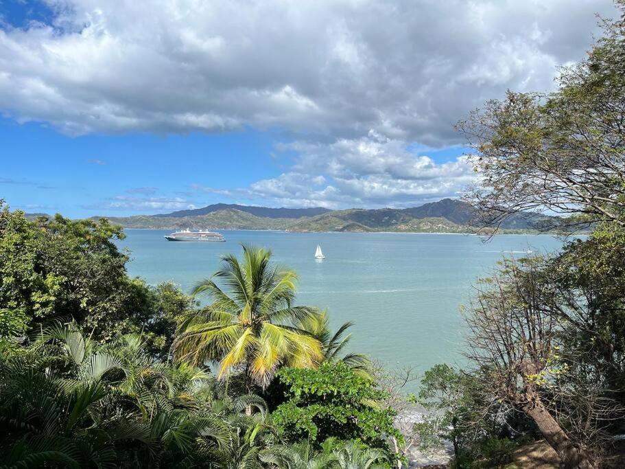 Beachfront villa - Casa Colibri