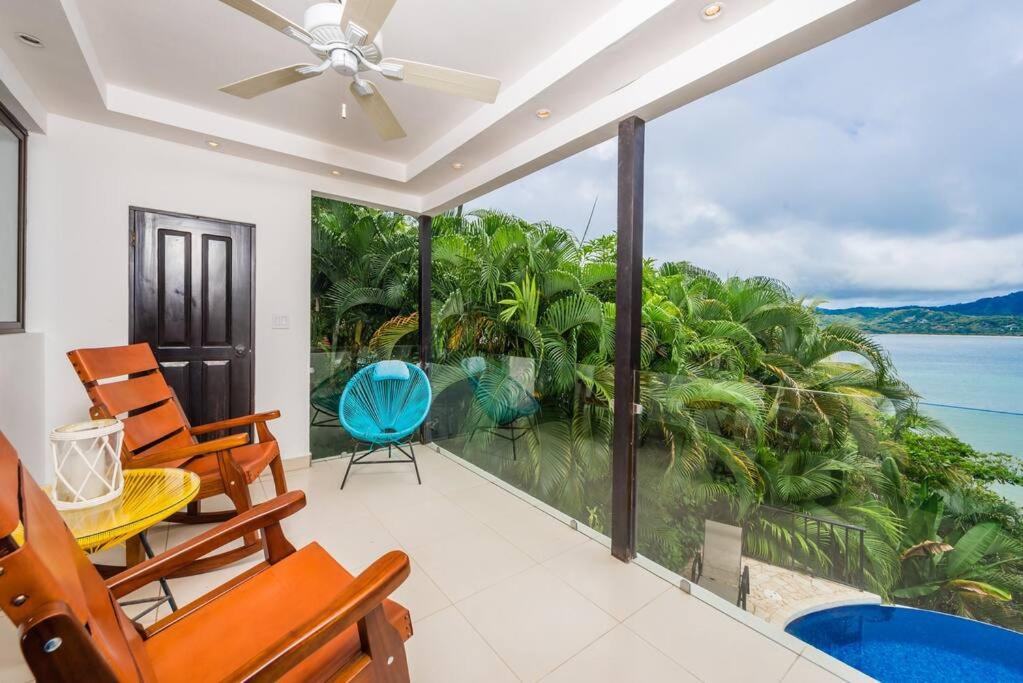 Beachfront villa - Casa Colibri