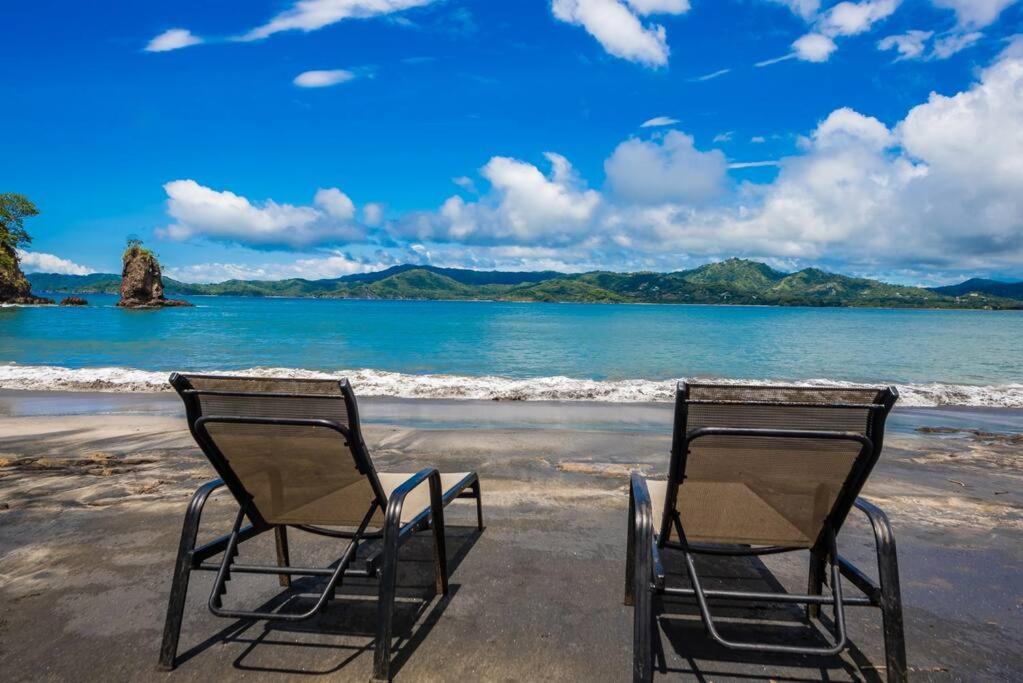 Beachfront villa - Casa Colibri