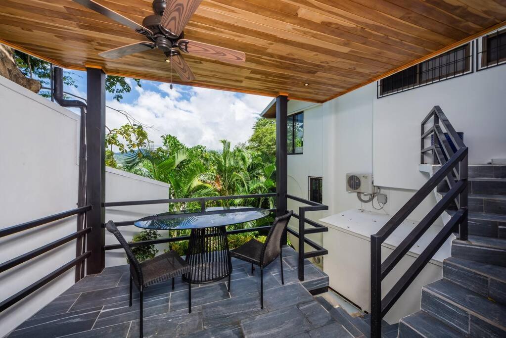 Beachfront villa - Casa Colibri