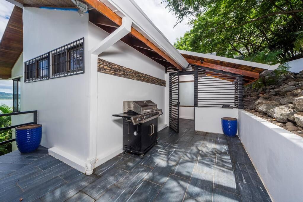 Beachfront villa - Casa Colibri