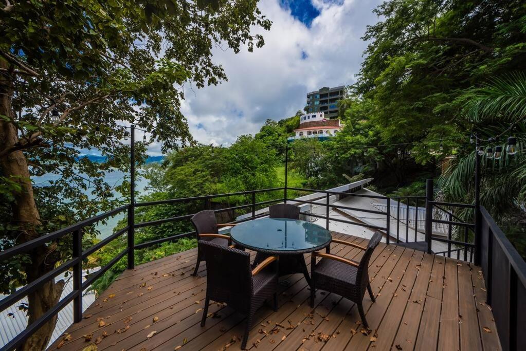 Beachfront villa - Casa Colibri