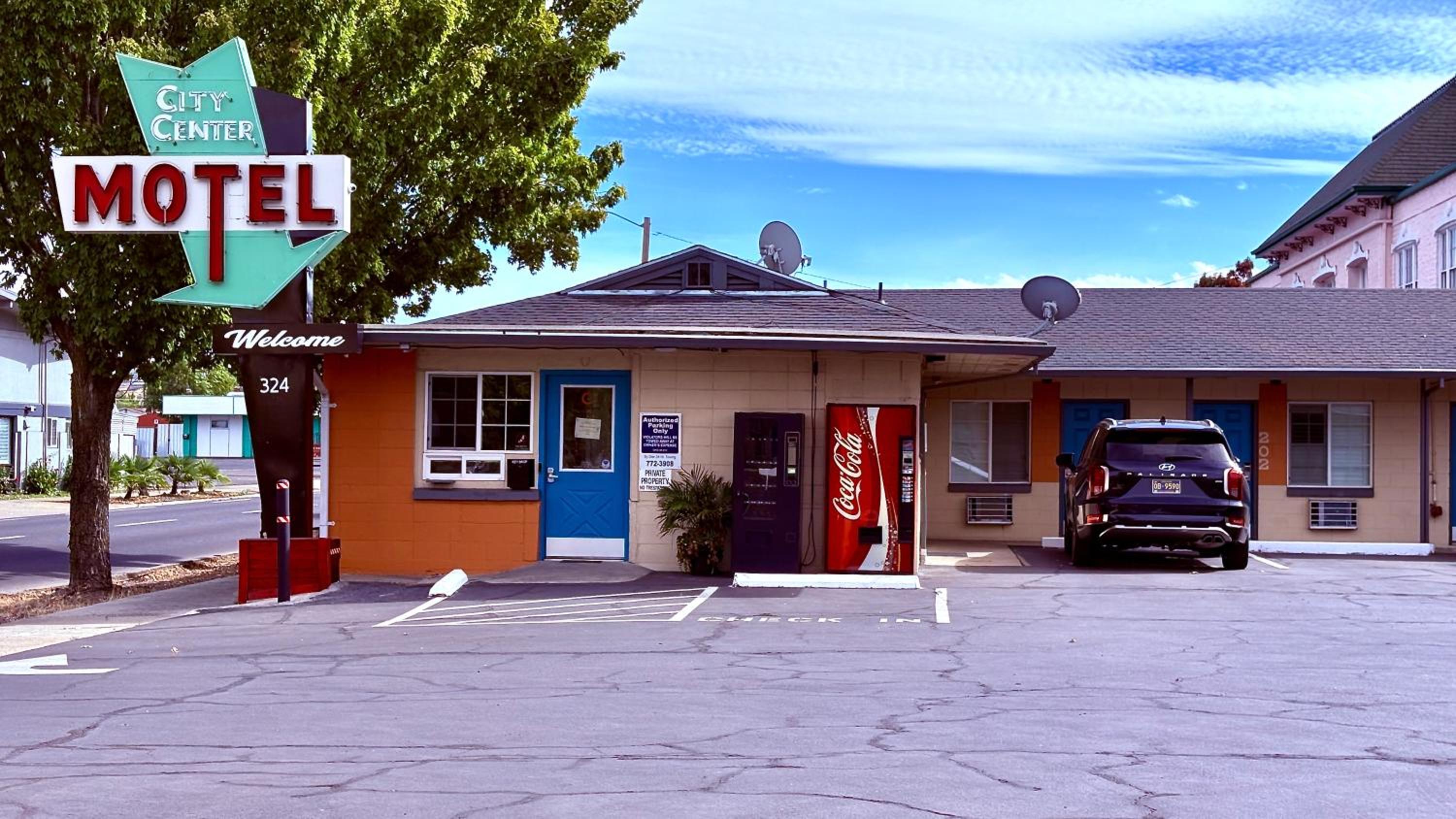Medford Vacations - City Center Motel - Property Image 17