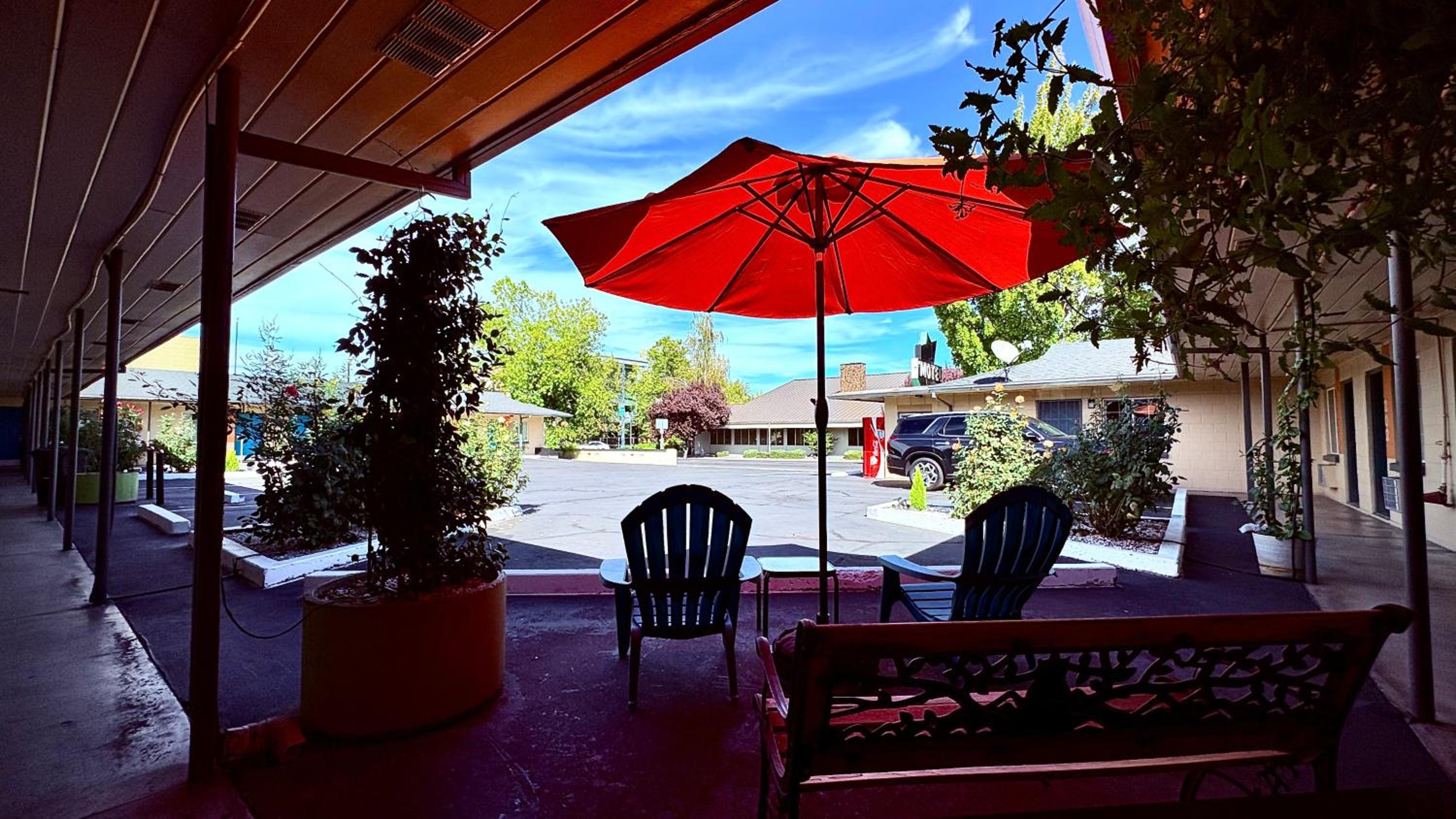 Medford Vacations - City Center Motel - Property Image 27