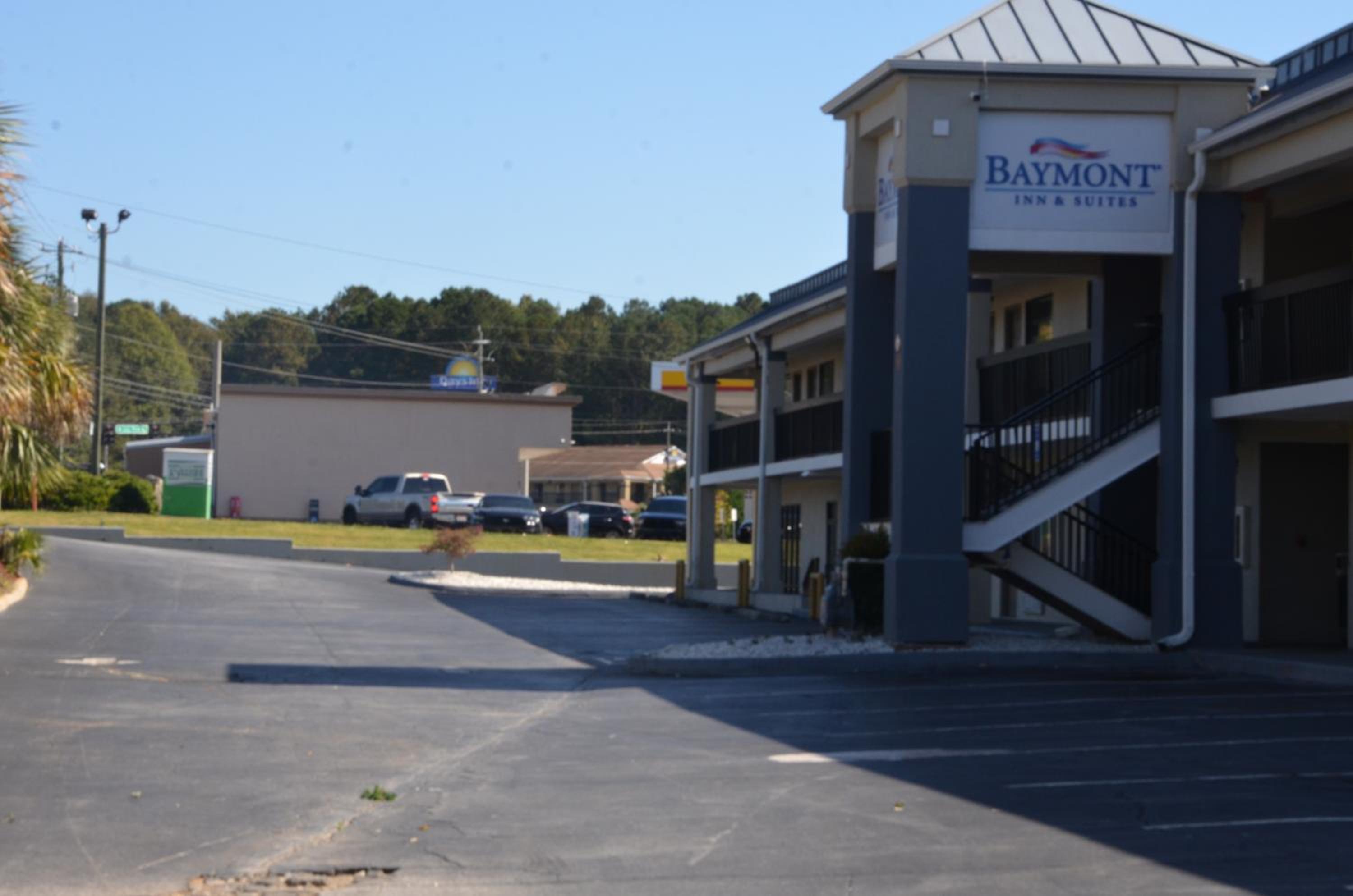 Baymont Suites