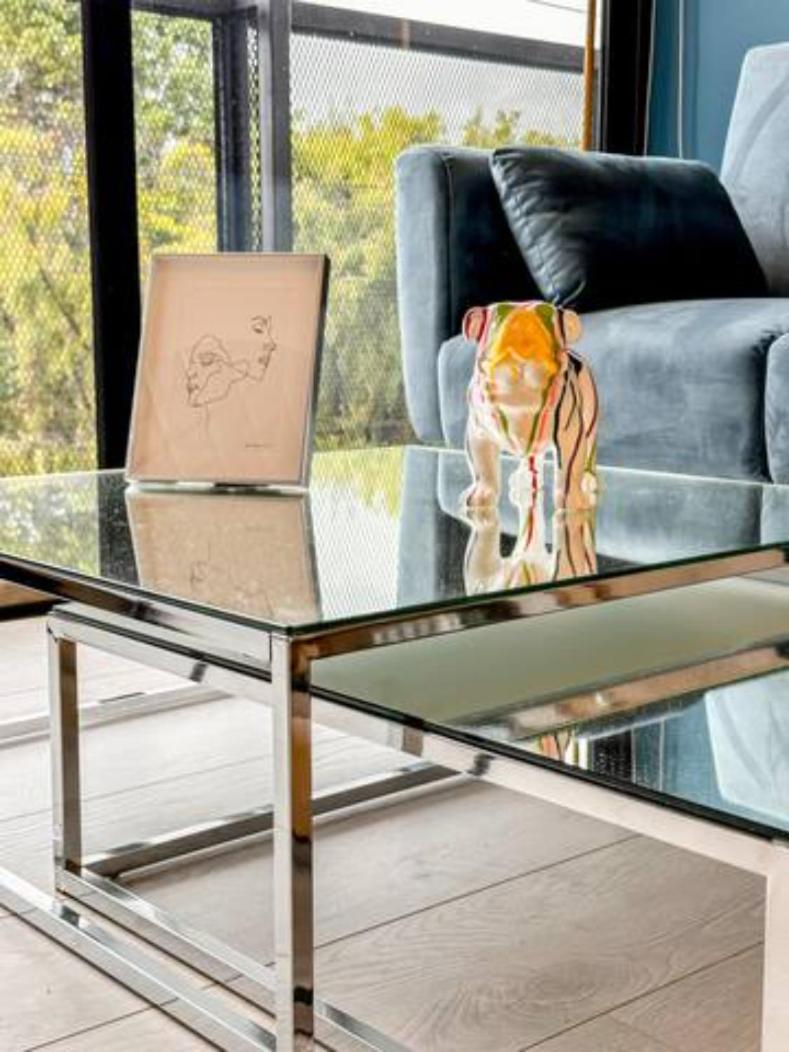 Skyline Suites - Elegant Living with Coworking & Scenic Views
