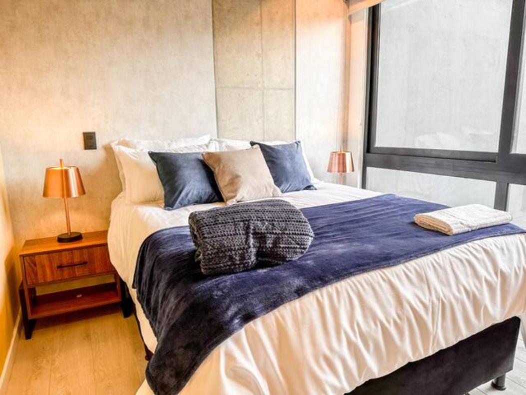 Skyline Suites - Elegant Living with Coworking & Scenic Views