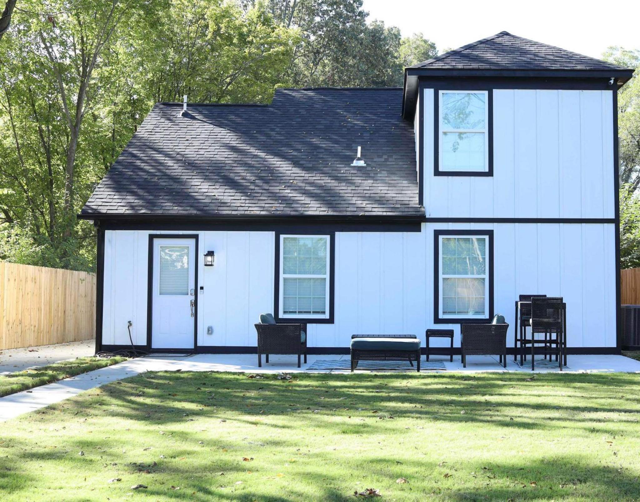 EV, Family Friendly, Close to Downtown view 2
