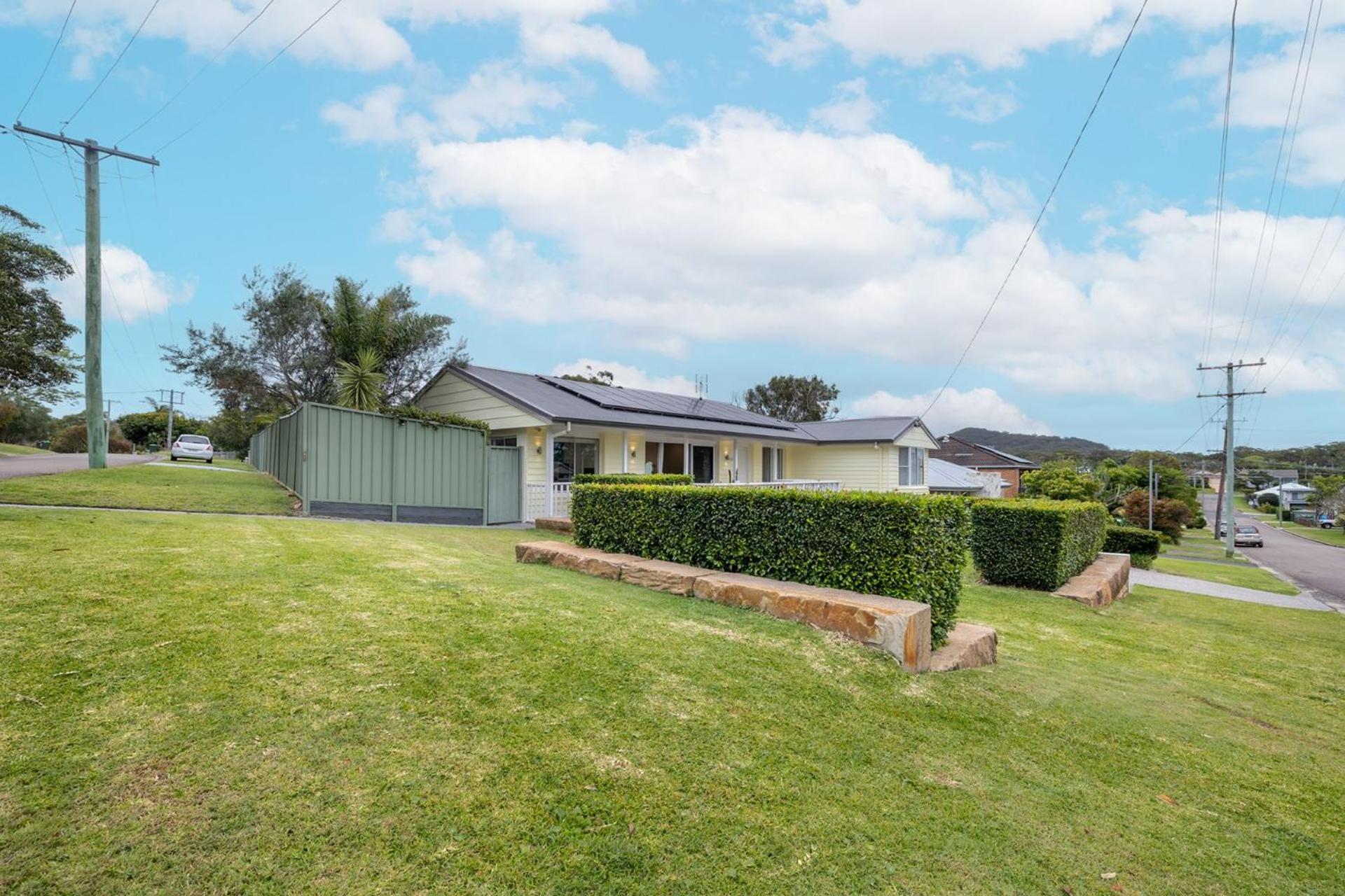 Illaroo House 16 Verona Rd - pet friendly, boat parking, Wi-Fi