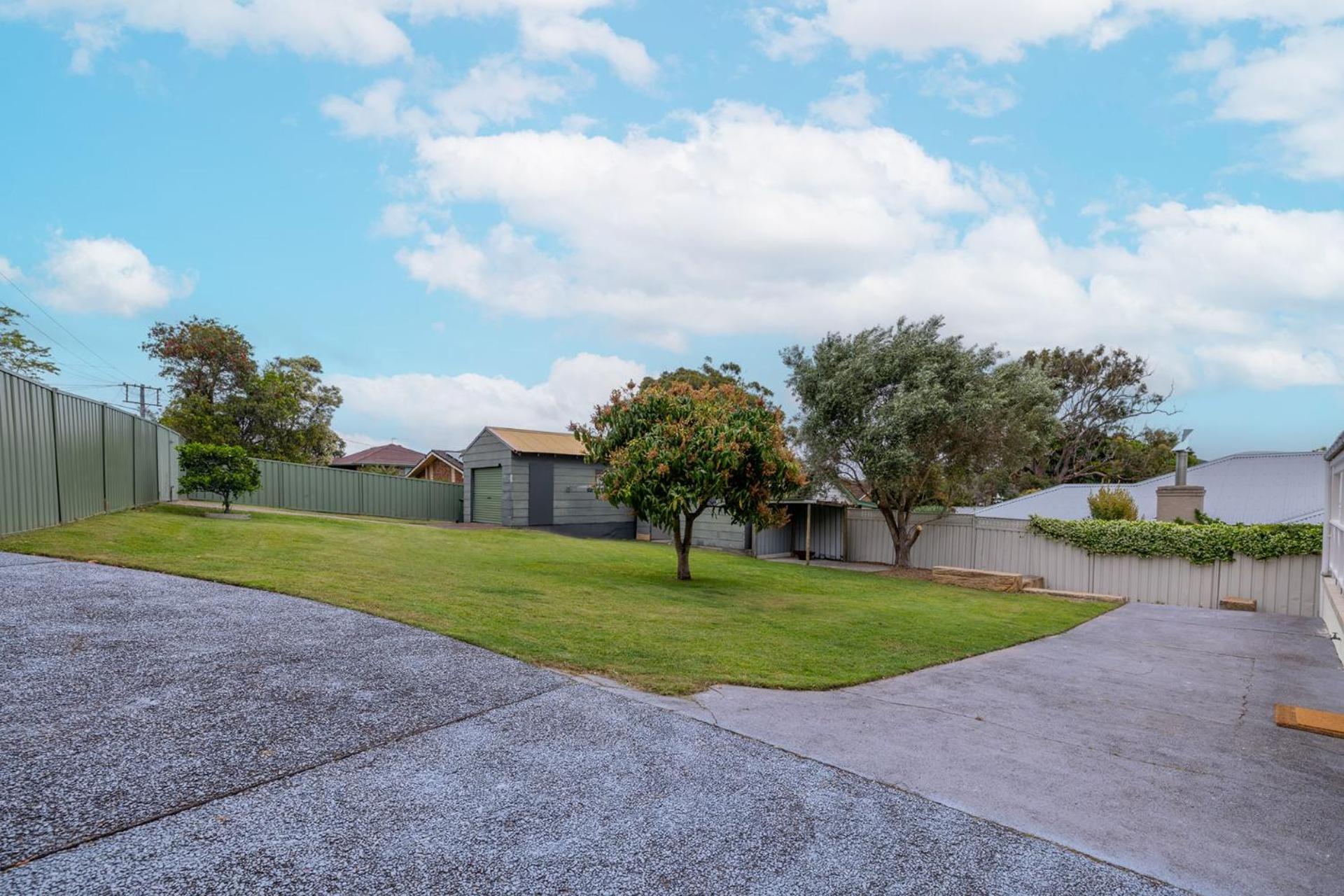 Illaroo House 16 Verona Rd - pet friendly, boat parking, Wi-Fi