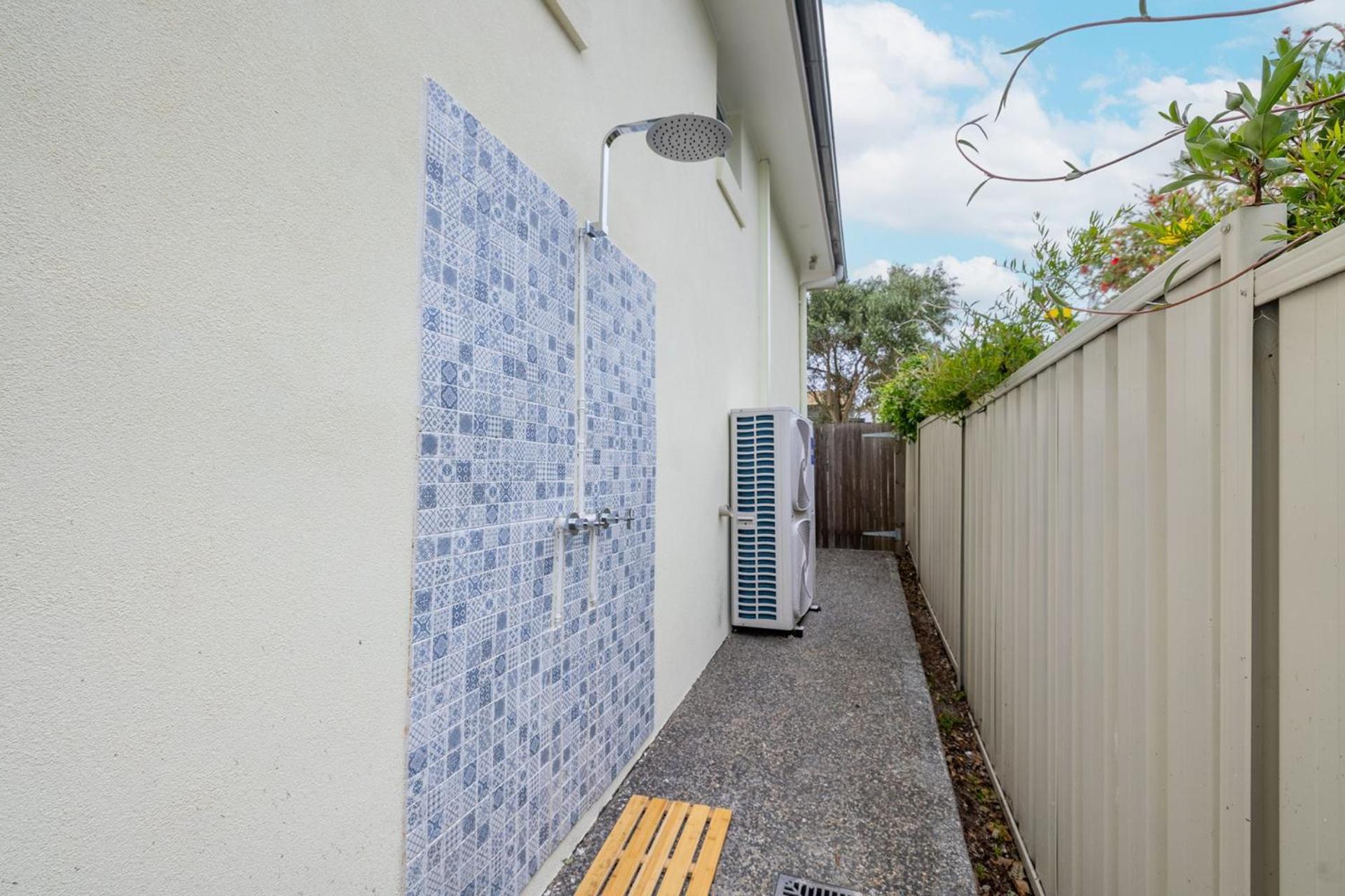Illaroo House 16 Verona Rd - pet friendly, boat parking, Wi-Fi