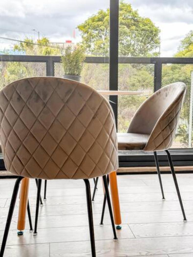Skyline Suites - Elegant Living with Coworking & Scenic Views