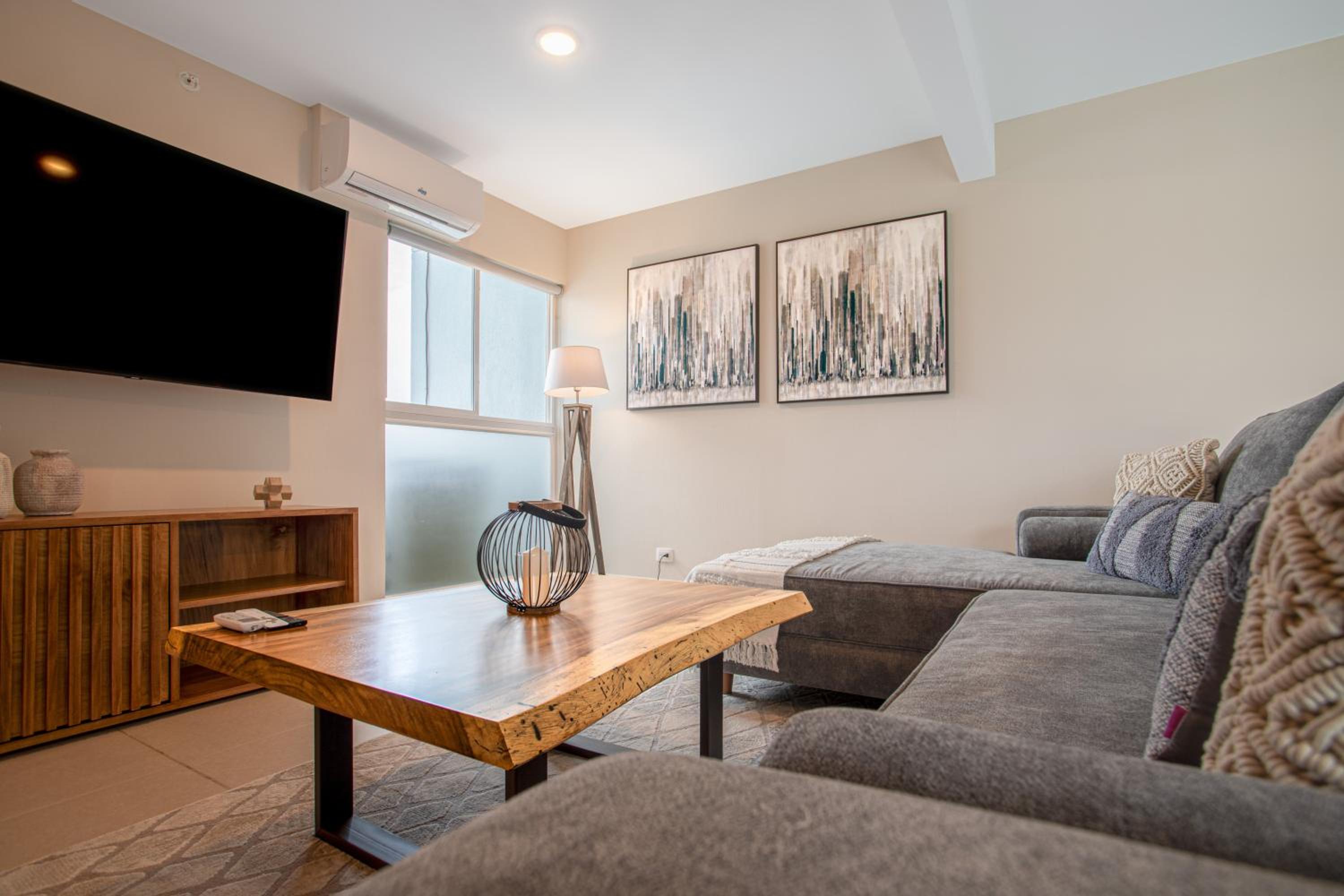 CASAGO 1603B, BRAND NEW RENTAL Experience Jaco from a Unique Modern Condo!