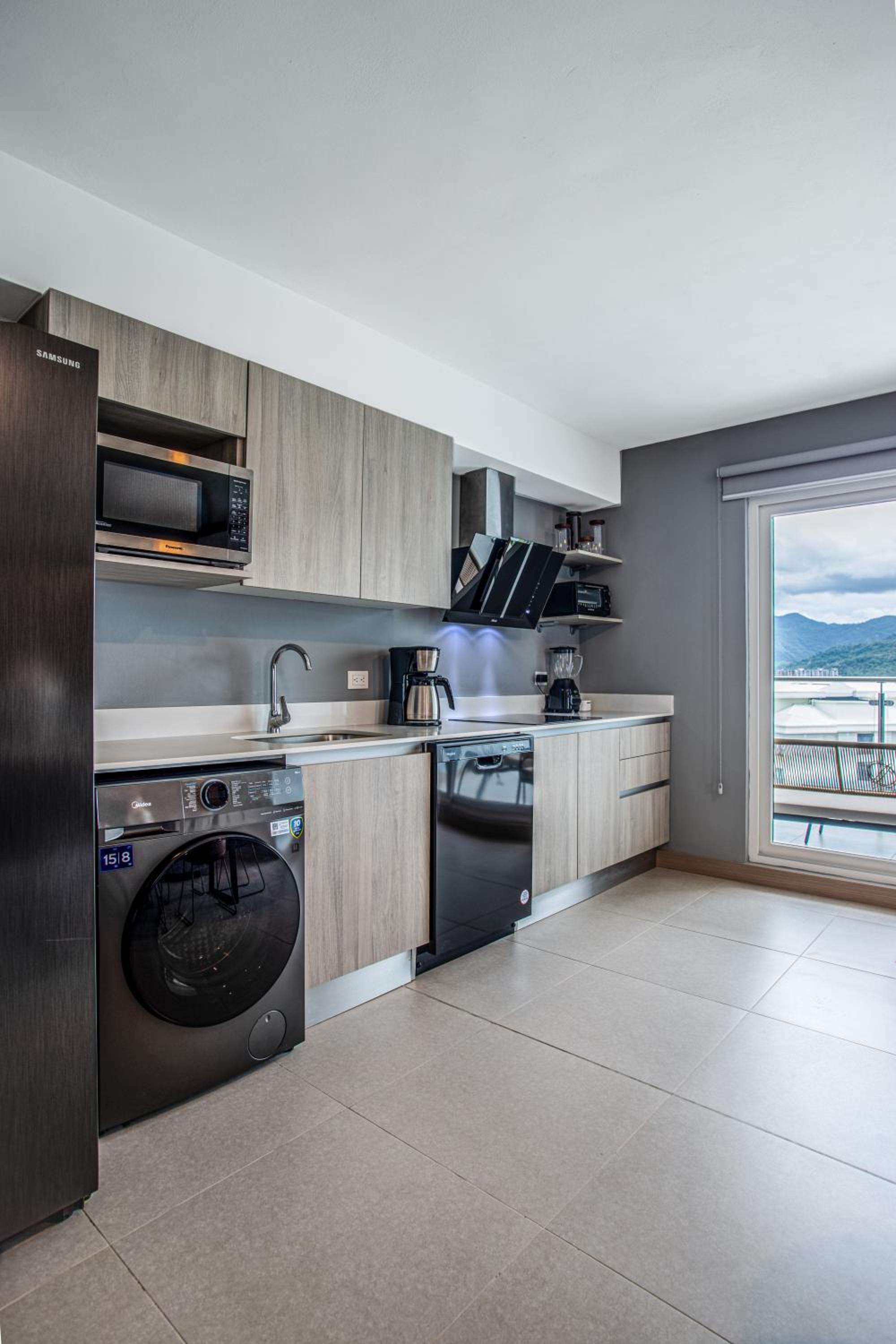 CASAGO 1603B, BRAND NEW RENTAL Experience Jaco from a Unique Modern Condo!