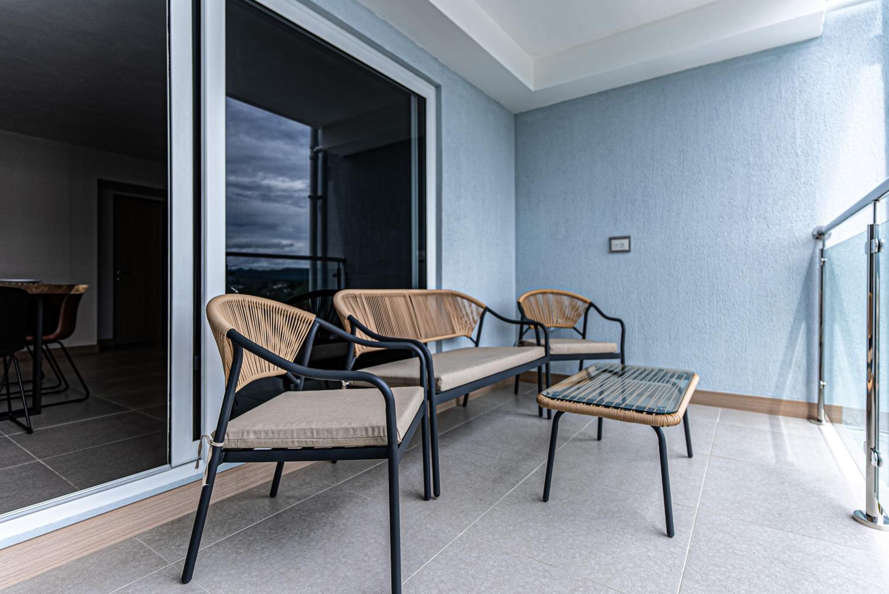 CASAGO 1603B, BRAND NEW RENTAL Experience Jaco from a Unique Modern Condo!
