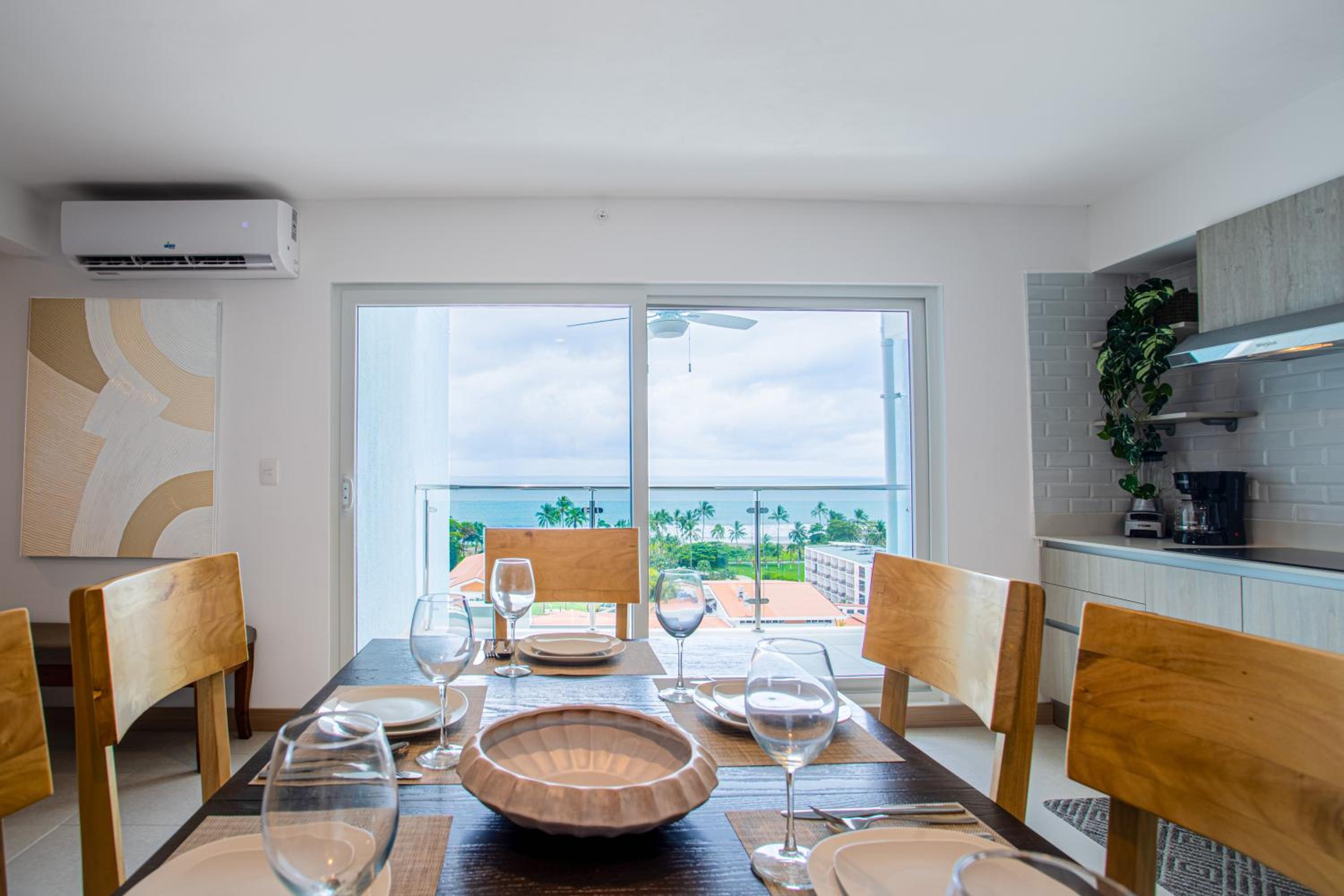 CASAGO 1102B, BRAND NEW RENTAL with Spectacular Ocean Views