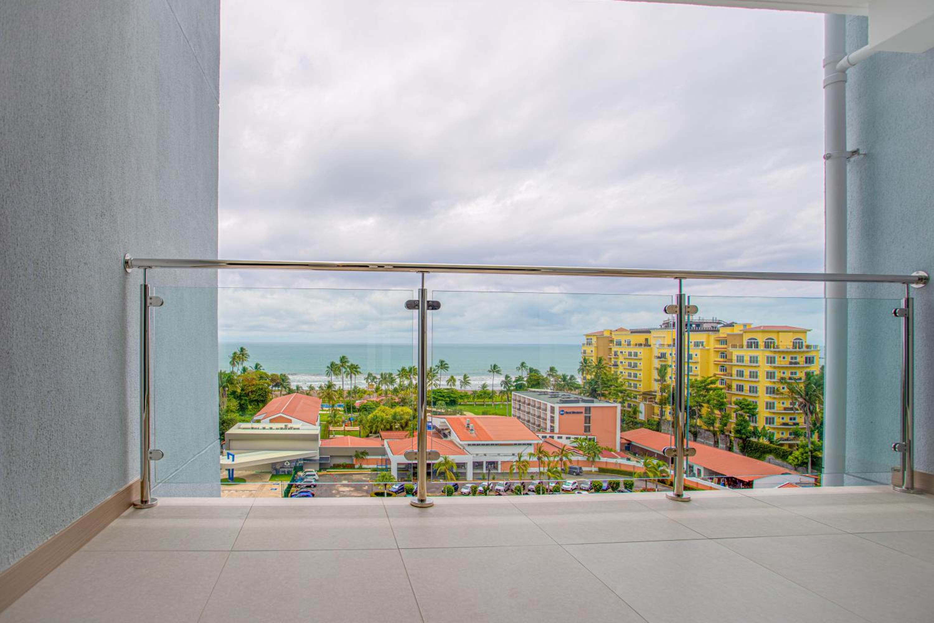 CASAGO 1102B, BRAND NEW RENTAL with Spectacular Ocean Views