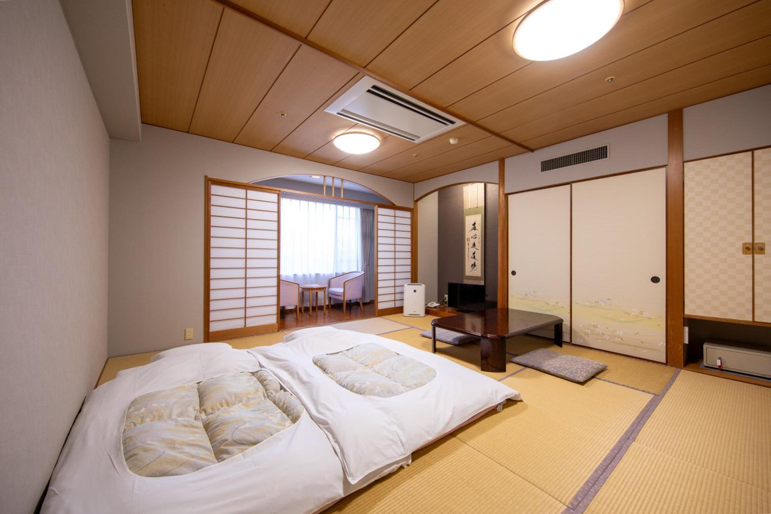 Yufuin Hotel Shuhokan
