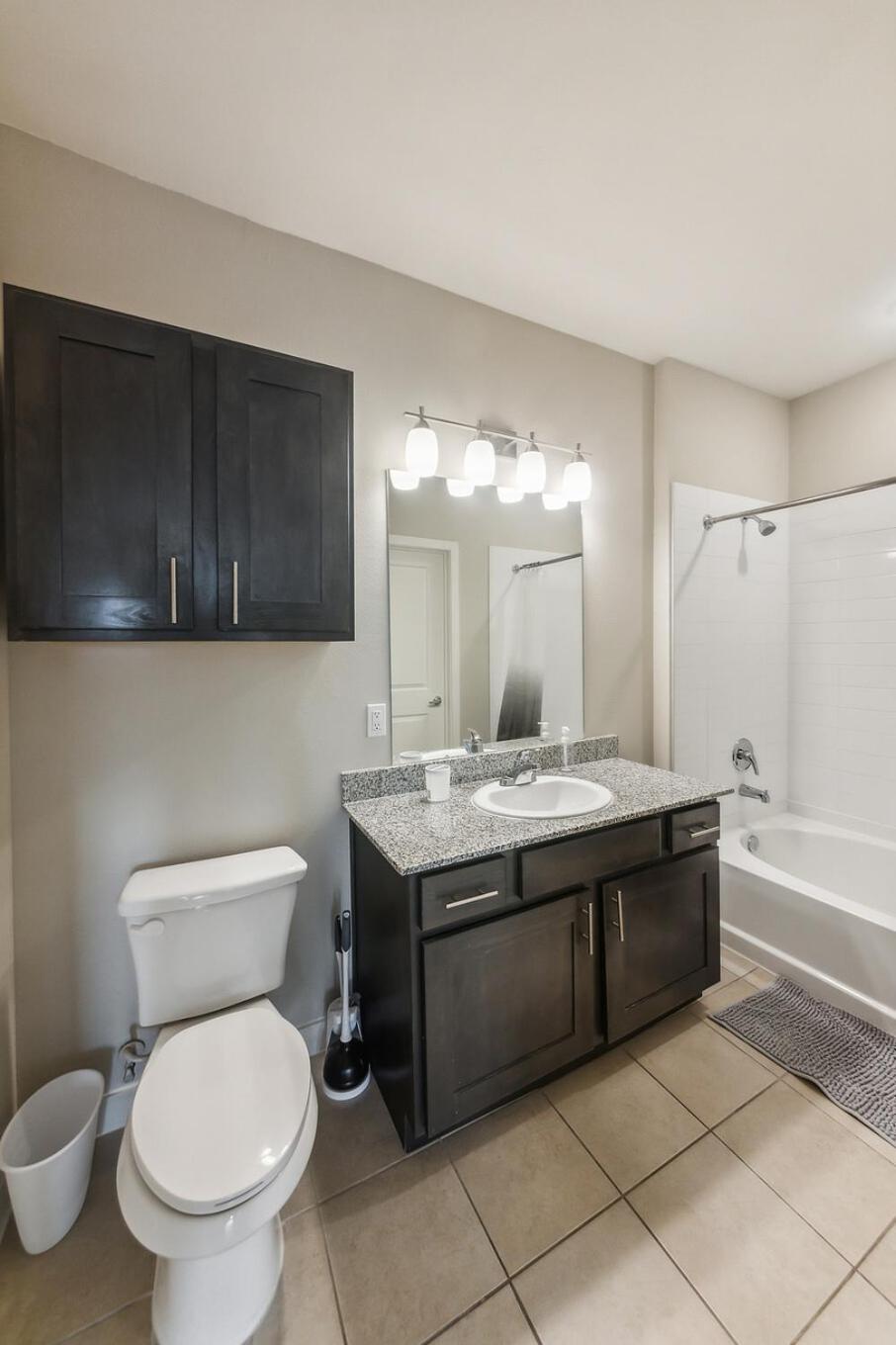 Beautiful 1bd Apt I Properties By Preston view 2