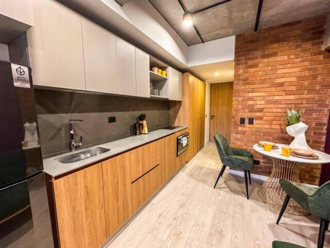 Skyline Suites - Elegant Living with Coworking & Scenic Views