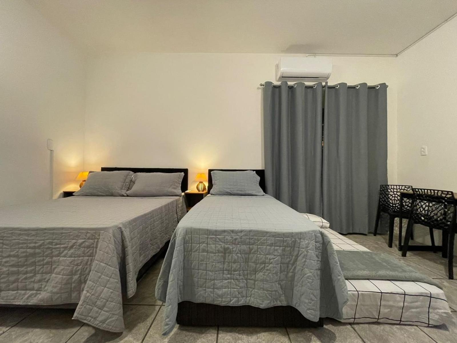 Large Studios 2km from Vila Germanica
