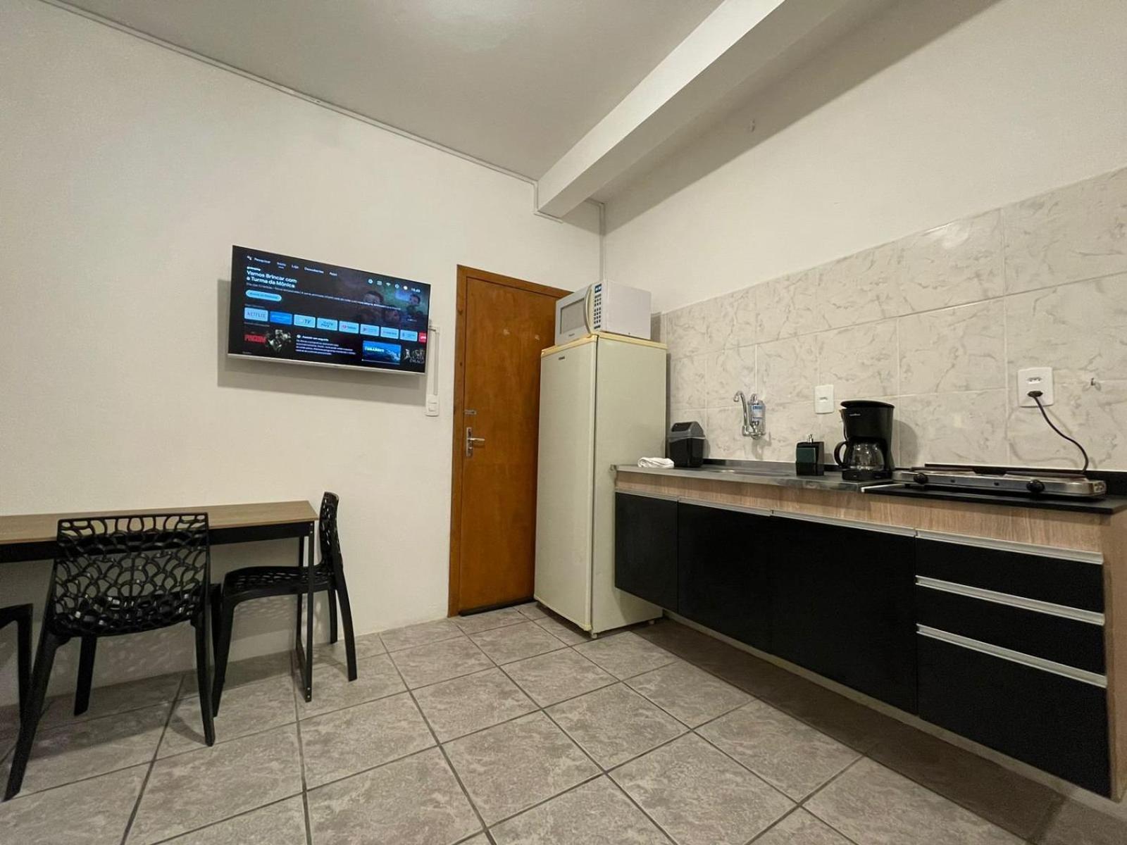 Large Studios 2km from Vila Germanica