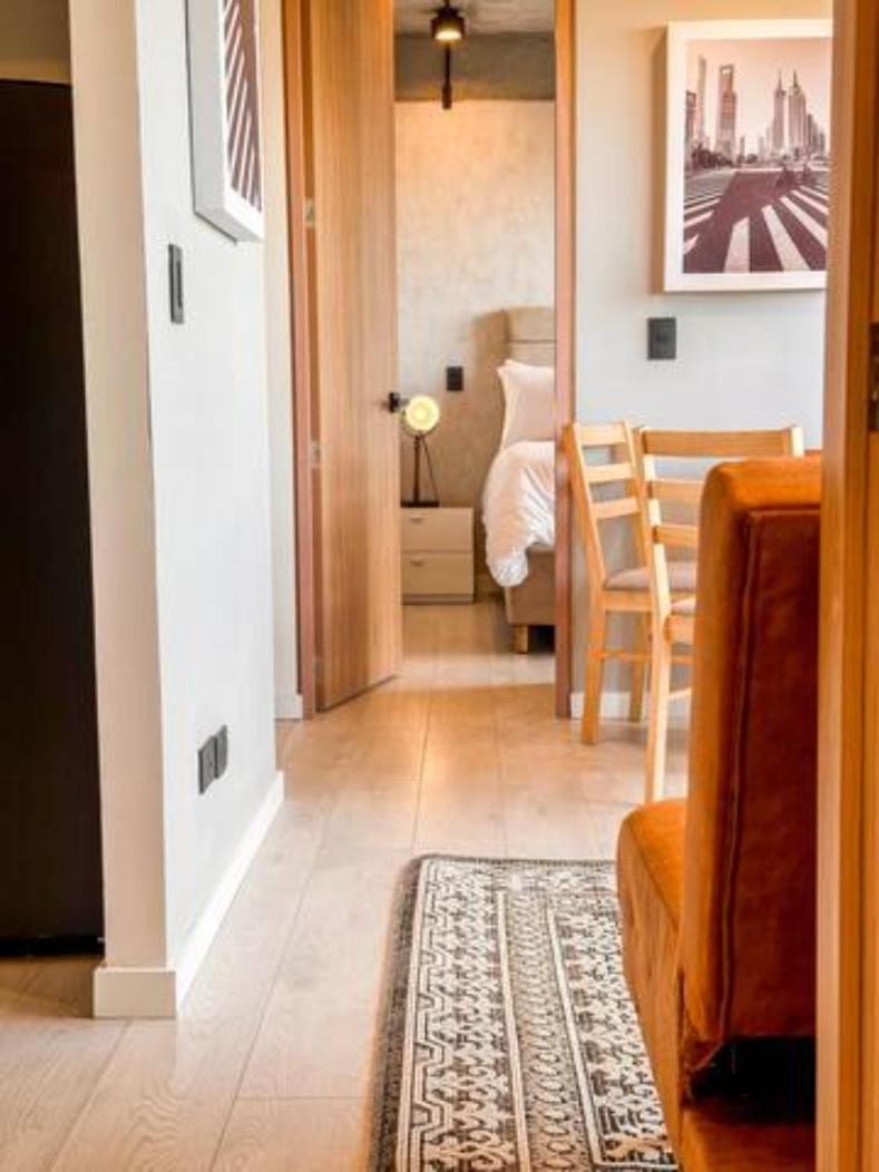 Skyline Suites - Elegant Living with Coworking & Scenic Views