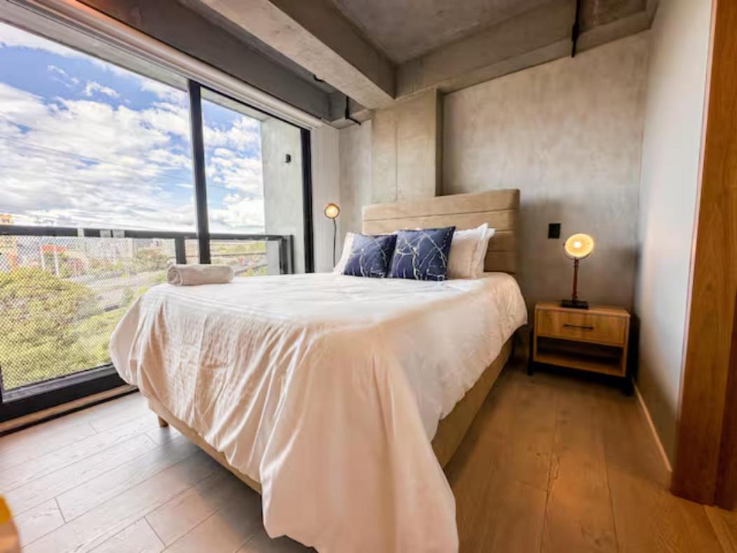 Skyline Suites - Elegant Living with Coworking & Scenic Views