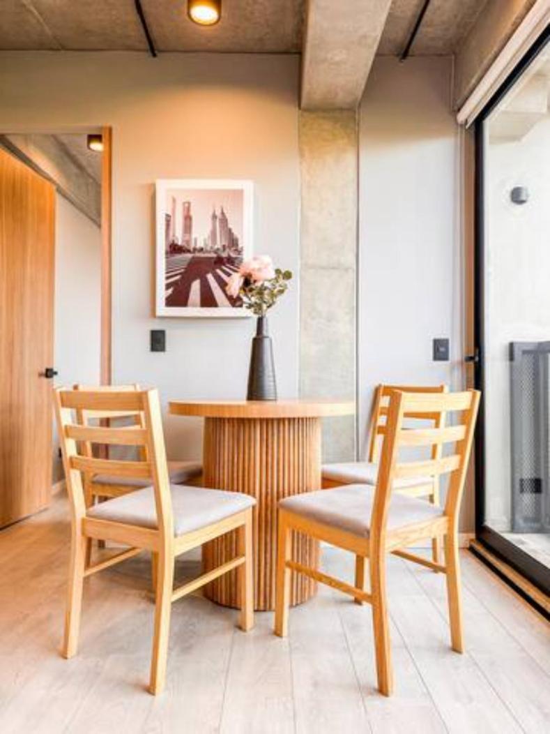 Skyline Suites - Elegant Living with Coworking & Scenic Views