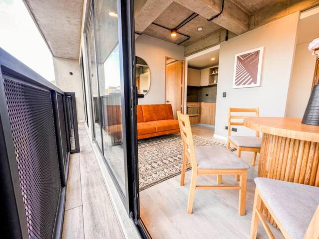 Skyline Suites - Elegant Living with Coworking & Scenic Views