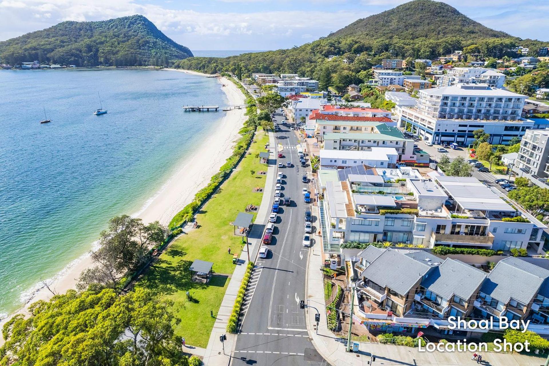 Illaroo House 16 Verona Rd - pet friendly, boat parking, Wi-Fi