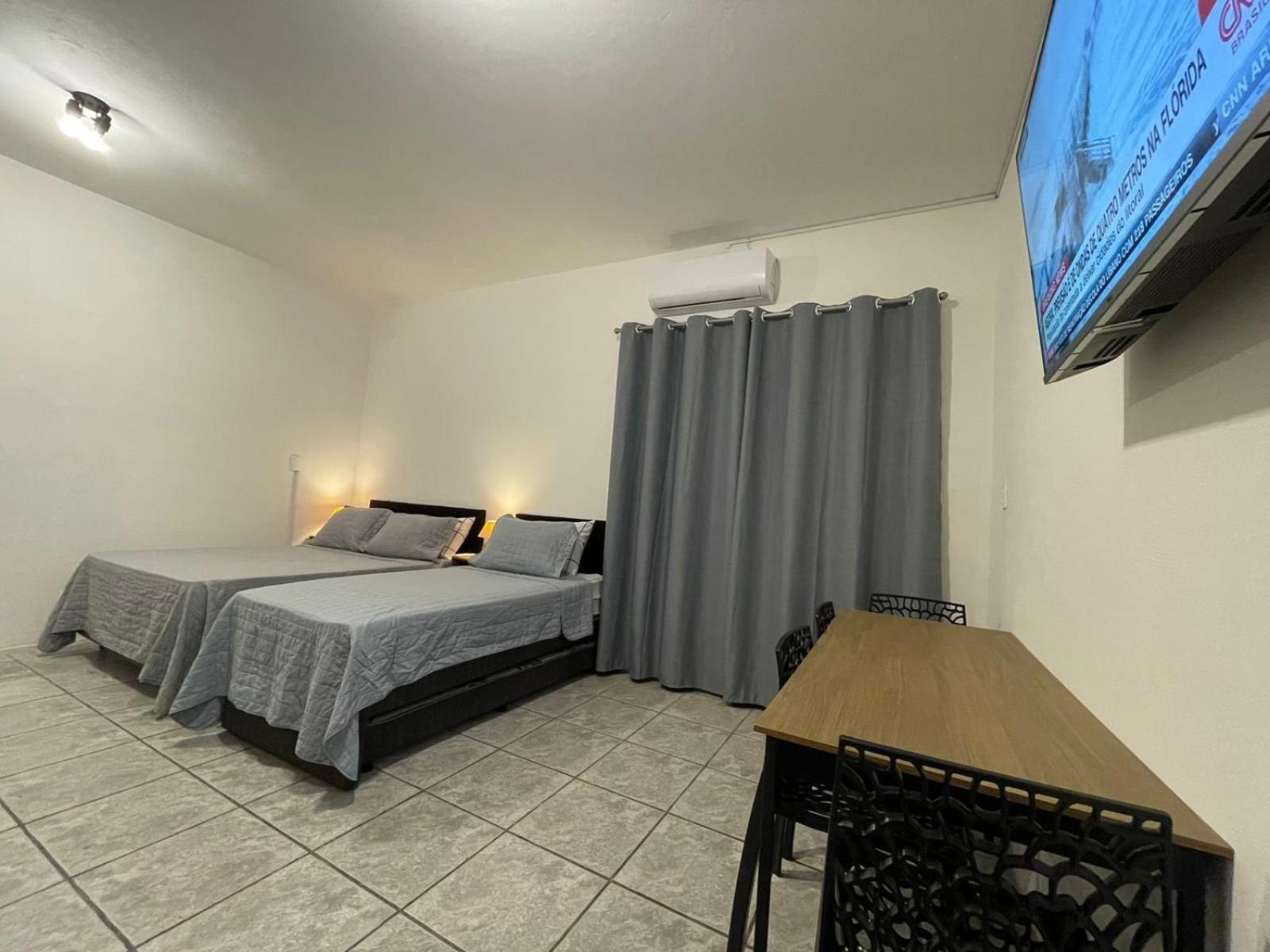 Large Studios 2km from Vila Germanica