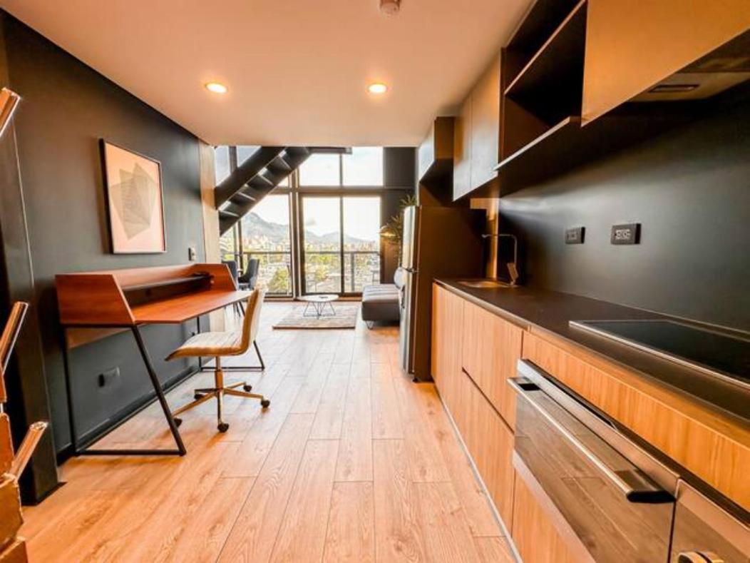 Skyline Suites - Elegant Living with Coworking & Scenic Views