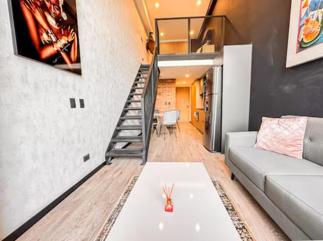 Skyline Suites - Elegant Living with Coworking & Scenic Views