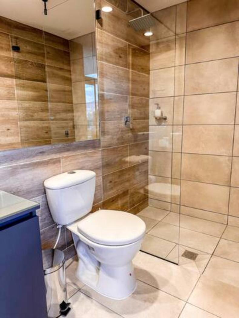 Skyline Suites - Elegant Living with Coworking & Scenic Views