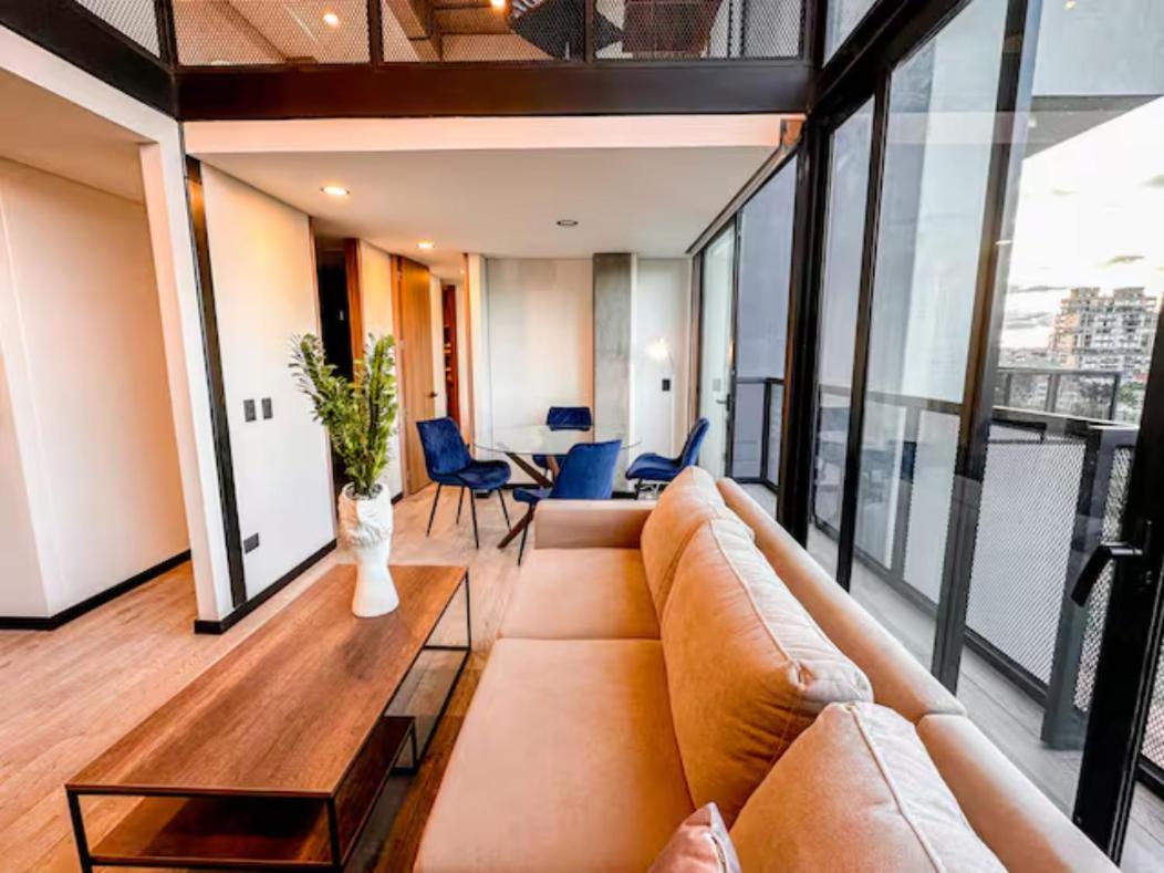 Skyline Suites - Elegant Living with Coworking & Scenic Views