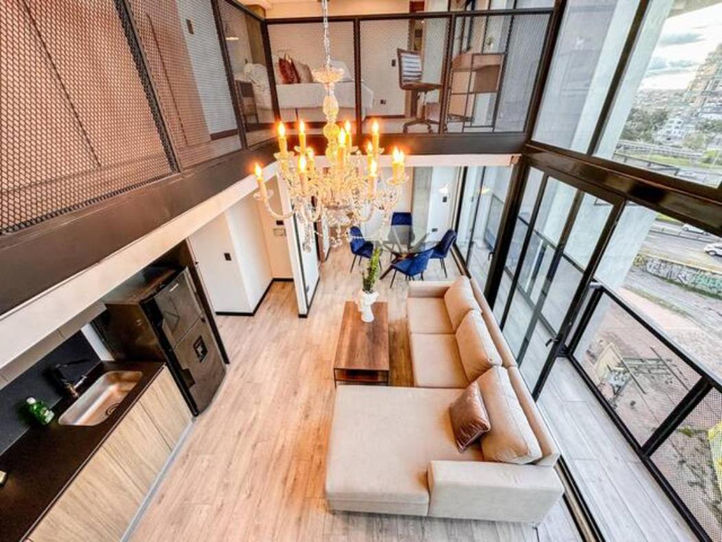 Skyline Suites - Elegant Living with Coworking & Scenic Views