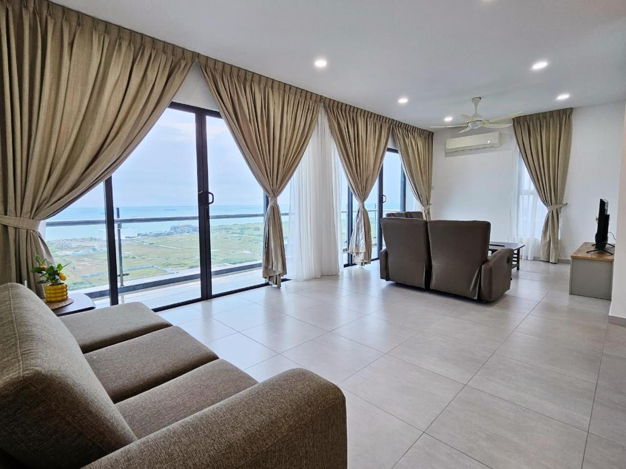 Penthouse Atlantis Melaka 12 pax photo 3