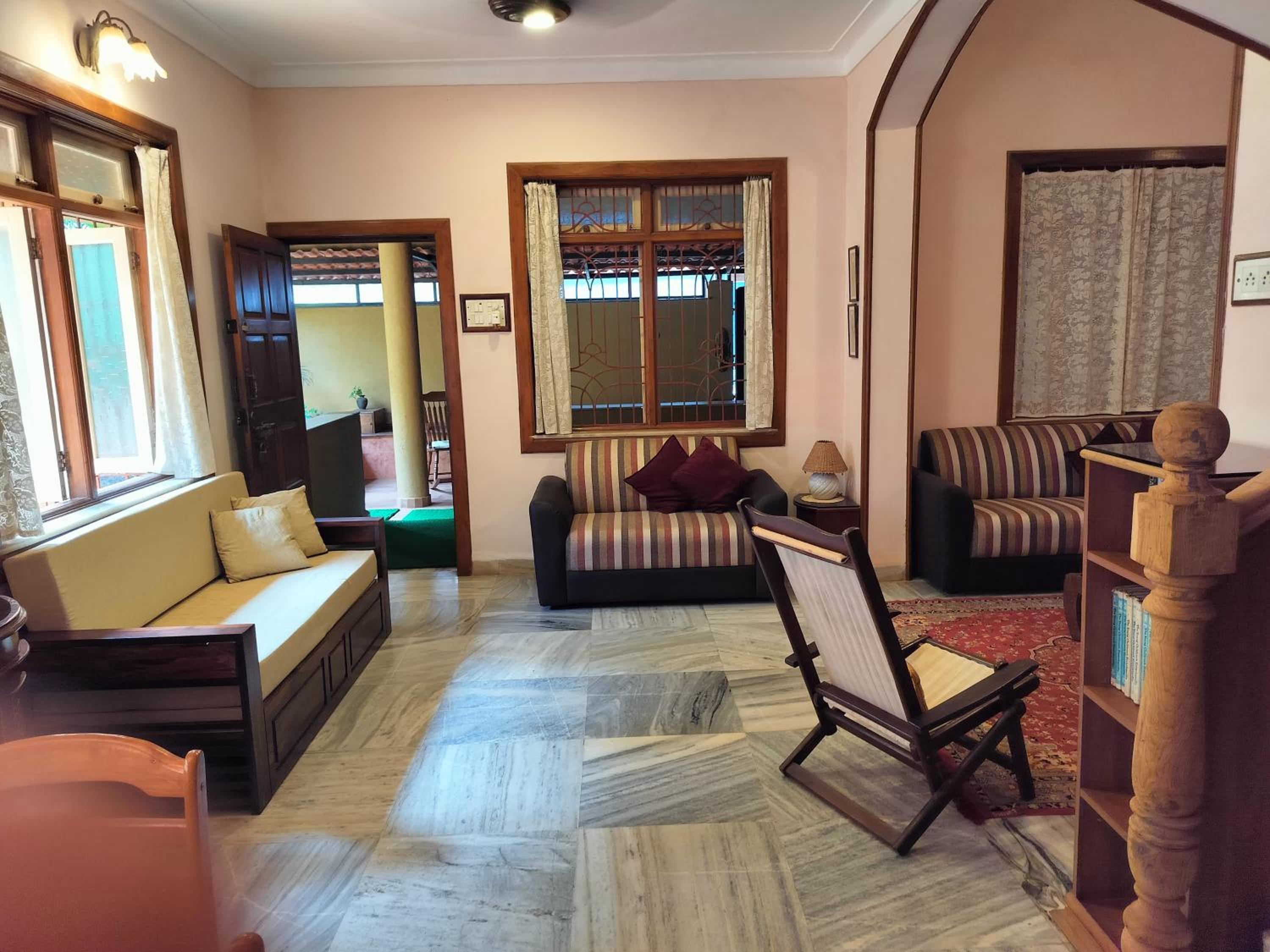 Saudades Beach Bungalow - Spacious, Perfect Location