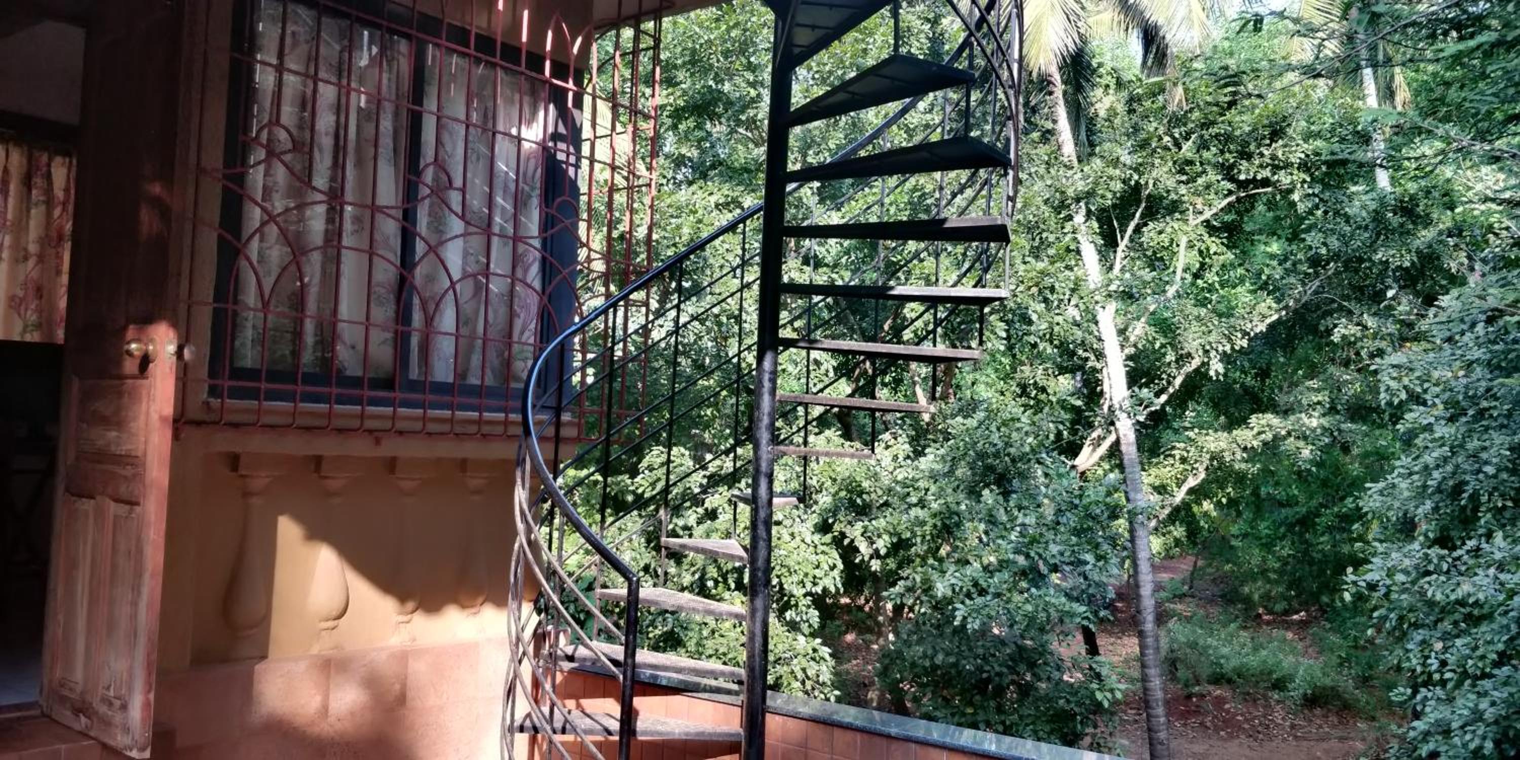 Saudades Beach Bungalow - Spacious, Perfect Location