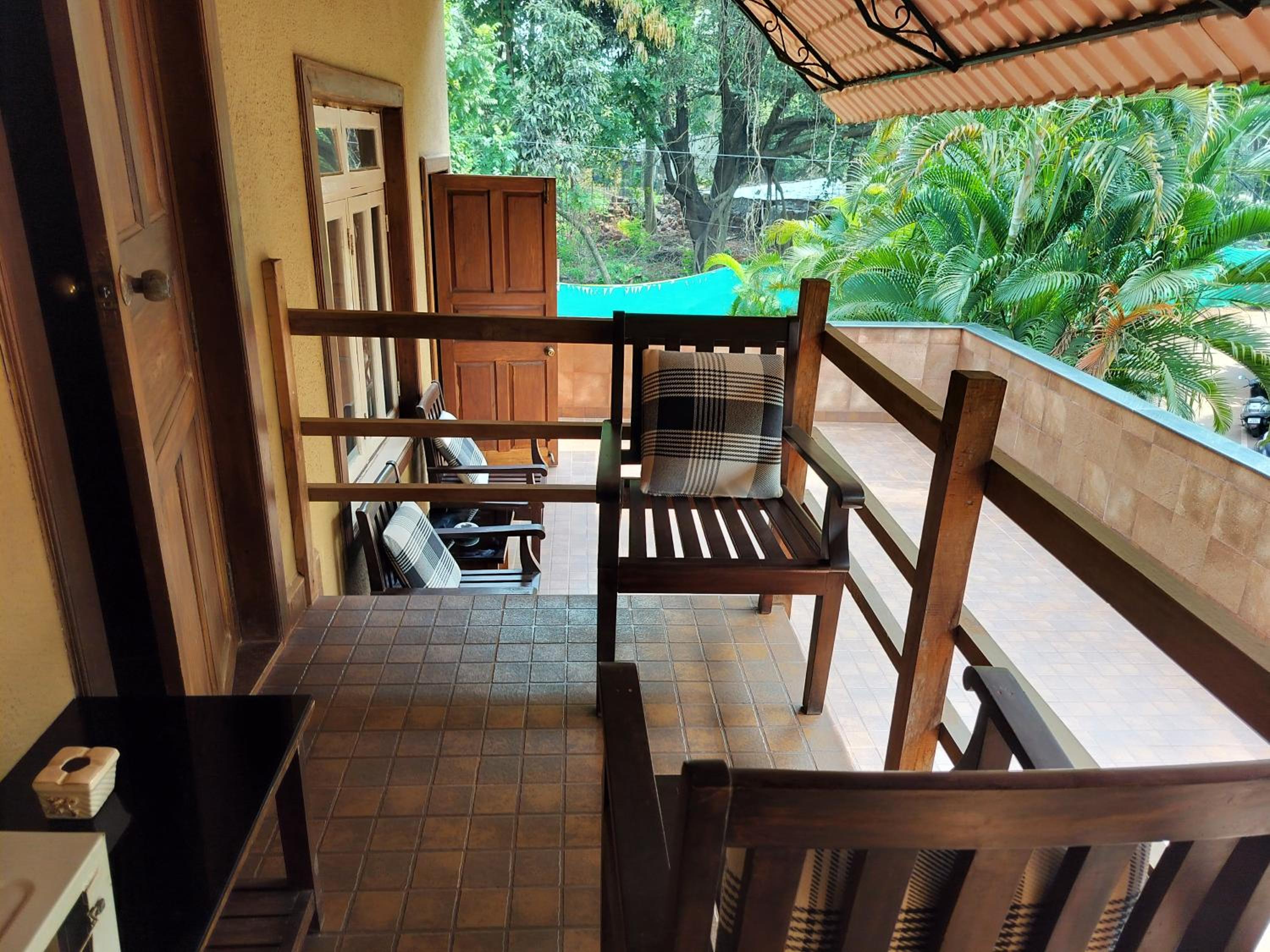Saudades Beach Bungalow - Spacious, Perfect Location