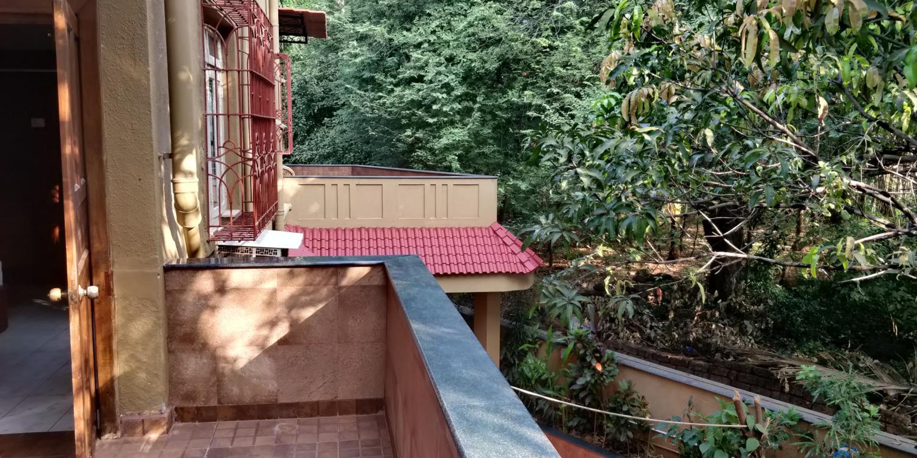 Saudades Beach Bungalow - Spacious, Perfect Location