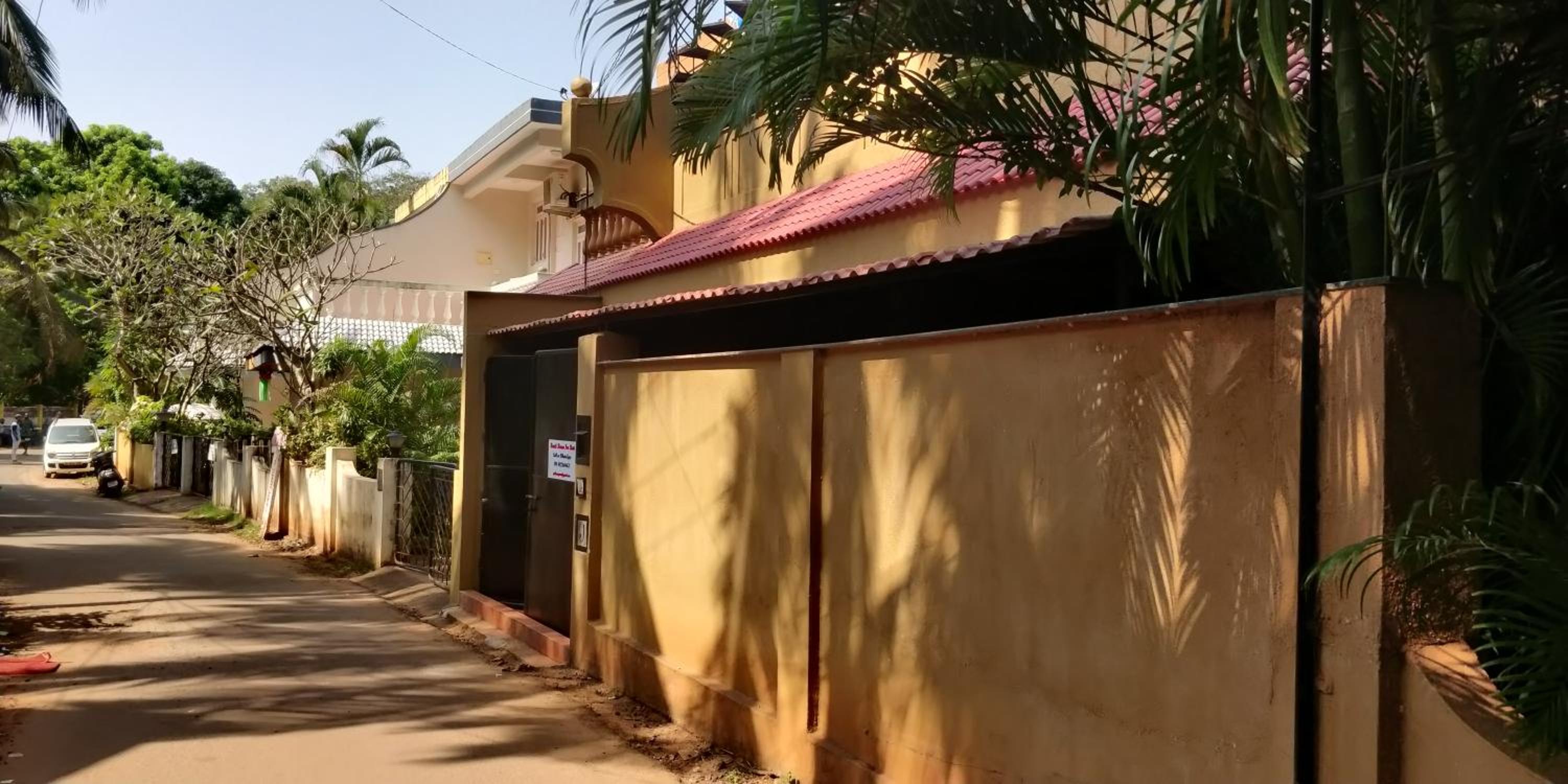 Saudades Beach Bungalow - Spacious, Perfect Location