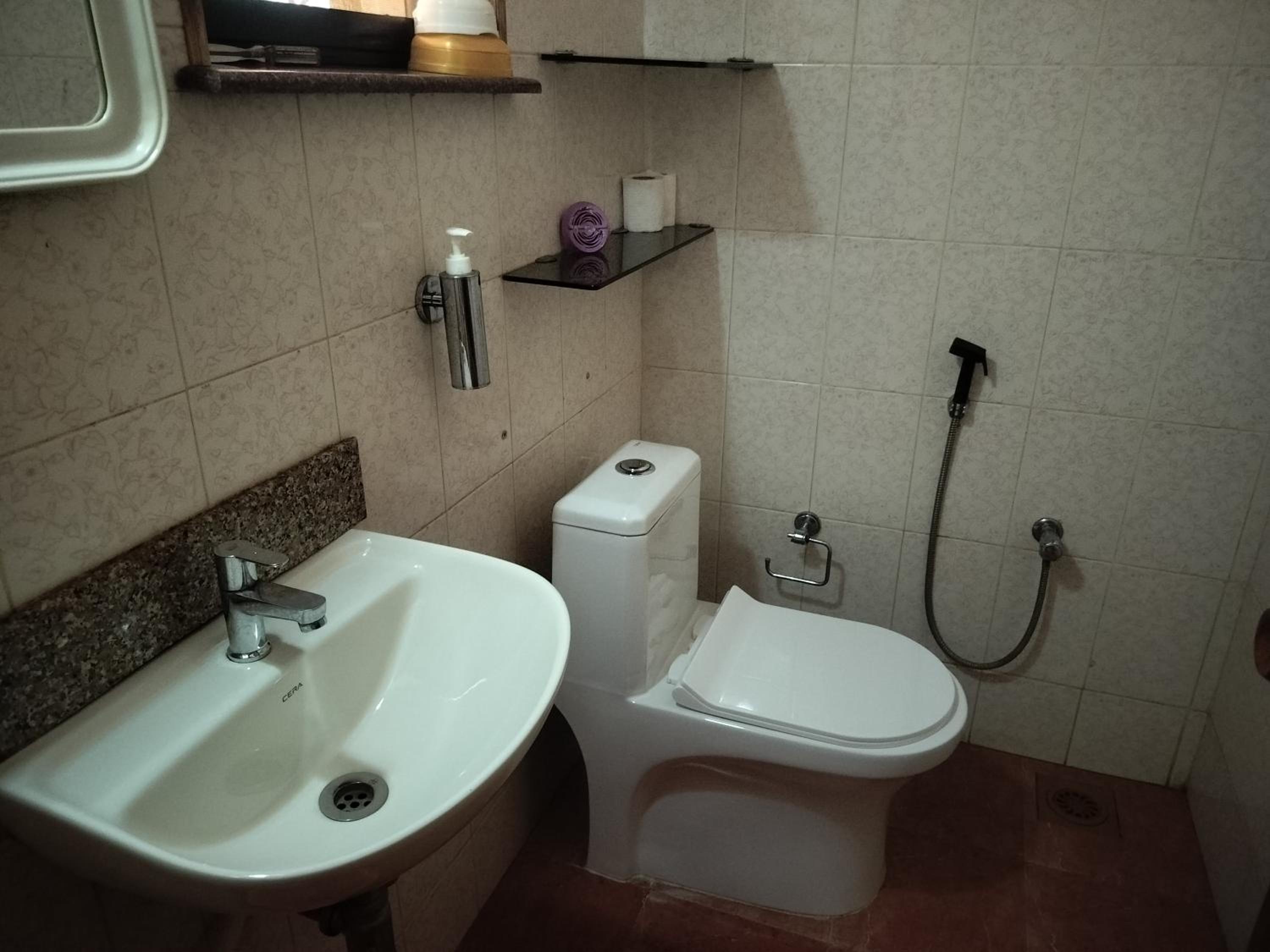 Saudades Beach Bungalow - Spacious, Perfect Location