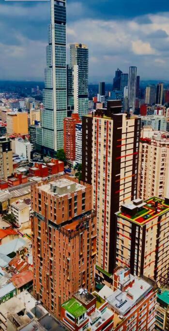 Hermoso y acogedor apto piso 32 para estrenar