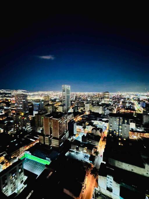Hermoso y acogedor apto piso 32 para estrenar